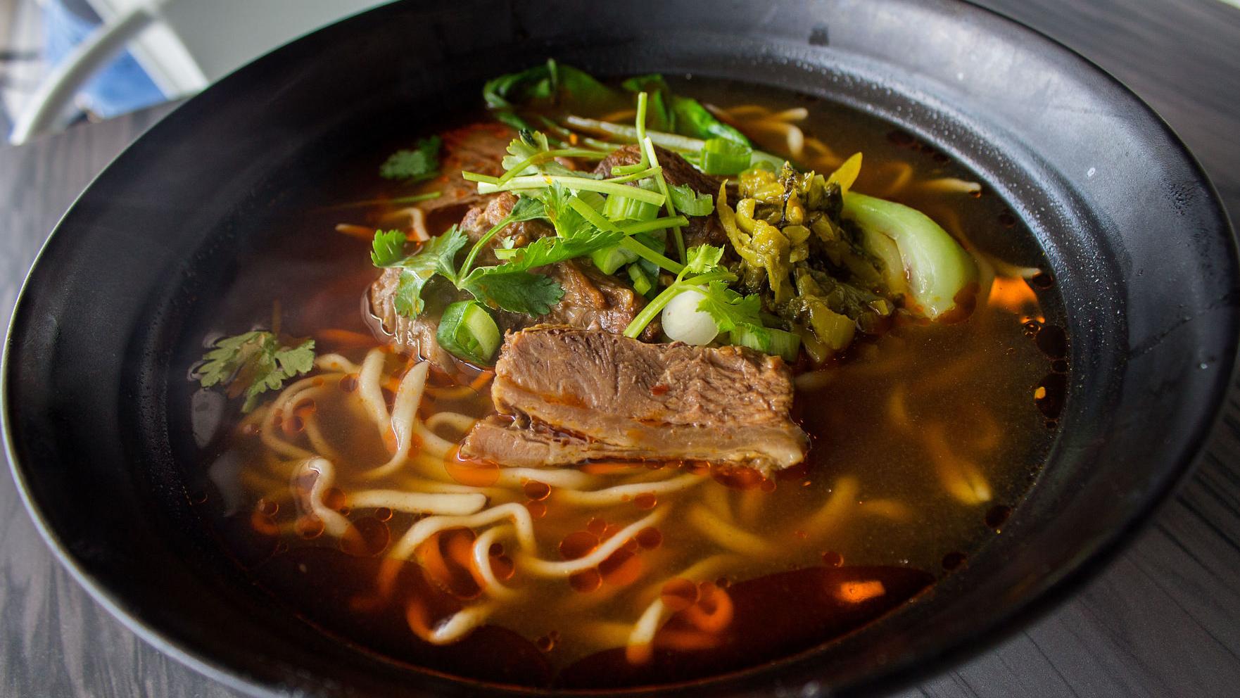 I'm addicted to Noodleholics! I want to eat this Chinese restaurant every meal